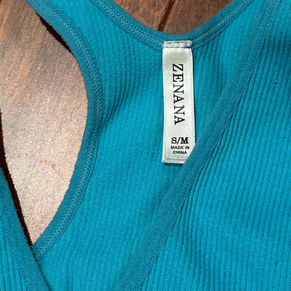 Zenana ribbed v neck wide strap tank
Teal, light mustard, dark coral - Picture 6 of 6